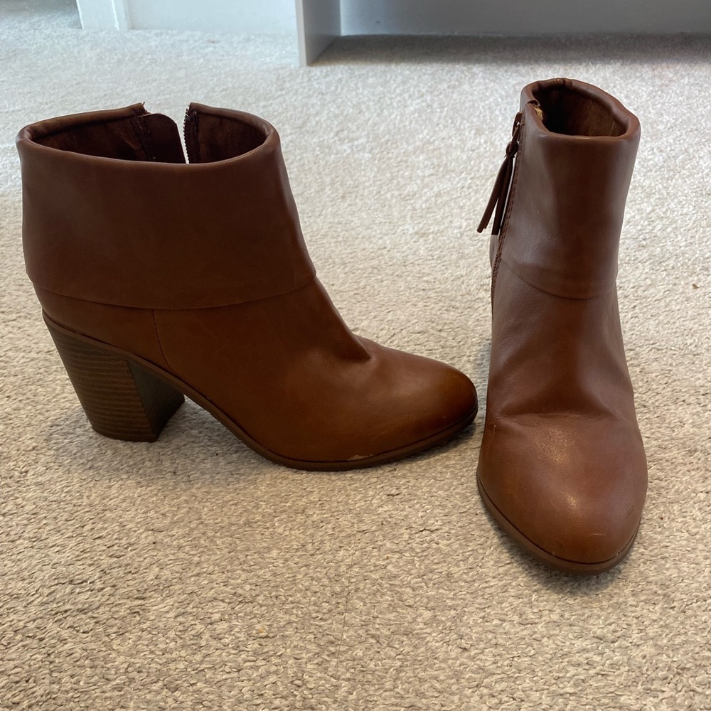 BC Footwear Women's Band Boot Size 7.5 In Whiskey